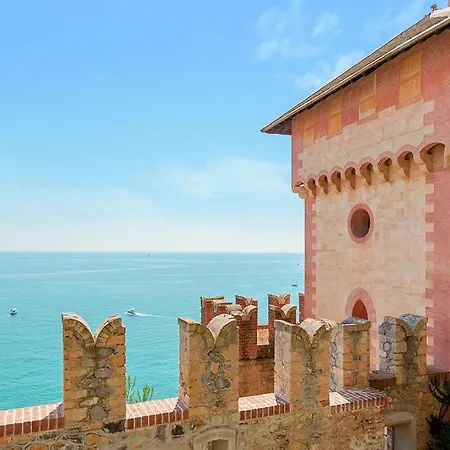 Relaxing Castle With Sea View Apartamento *